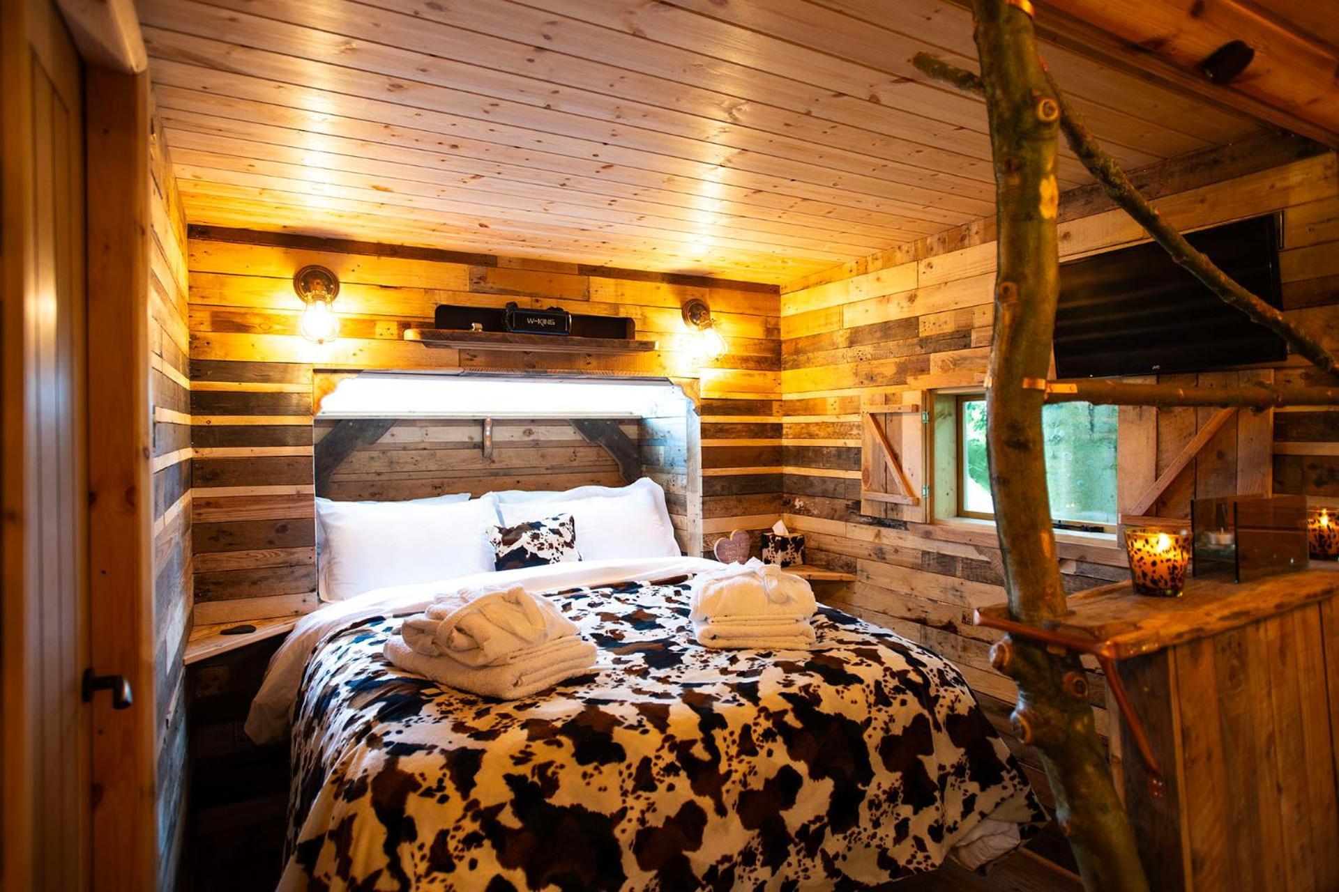 Burtree Country House, Tipi'S, Treehouse & Lodge & House Rooms With Hot Tubs In A Private Garden Thirsk Kültér fotó