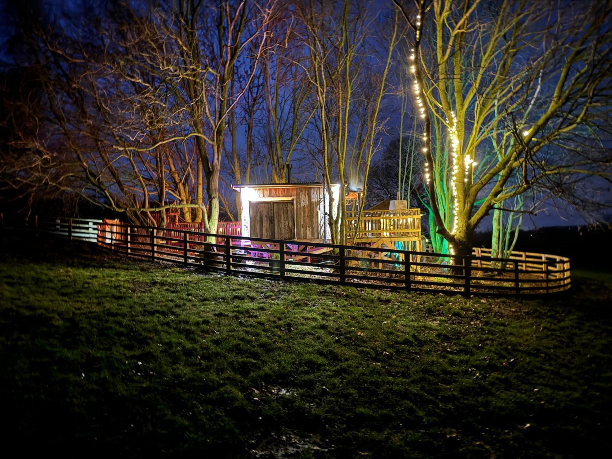 Burtree Country House, Tipi'S, Treehouse & Lodge & House Rooms With Hot Tubs In A Private Garden Thirsk Kültér fotó