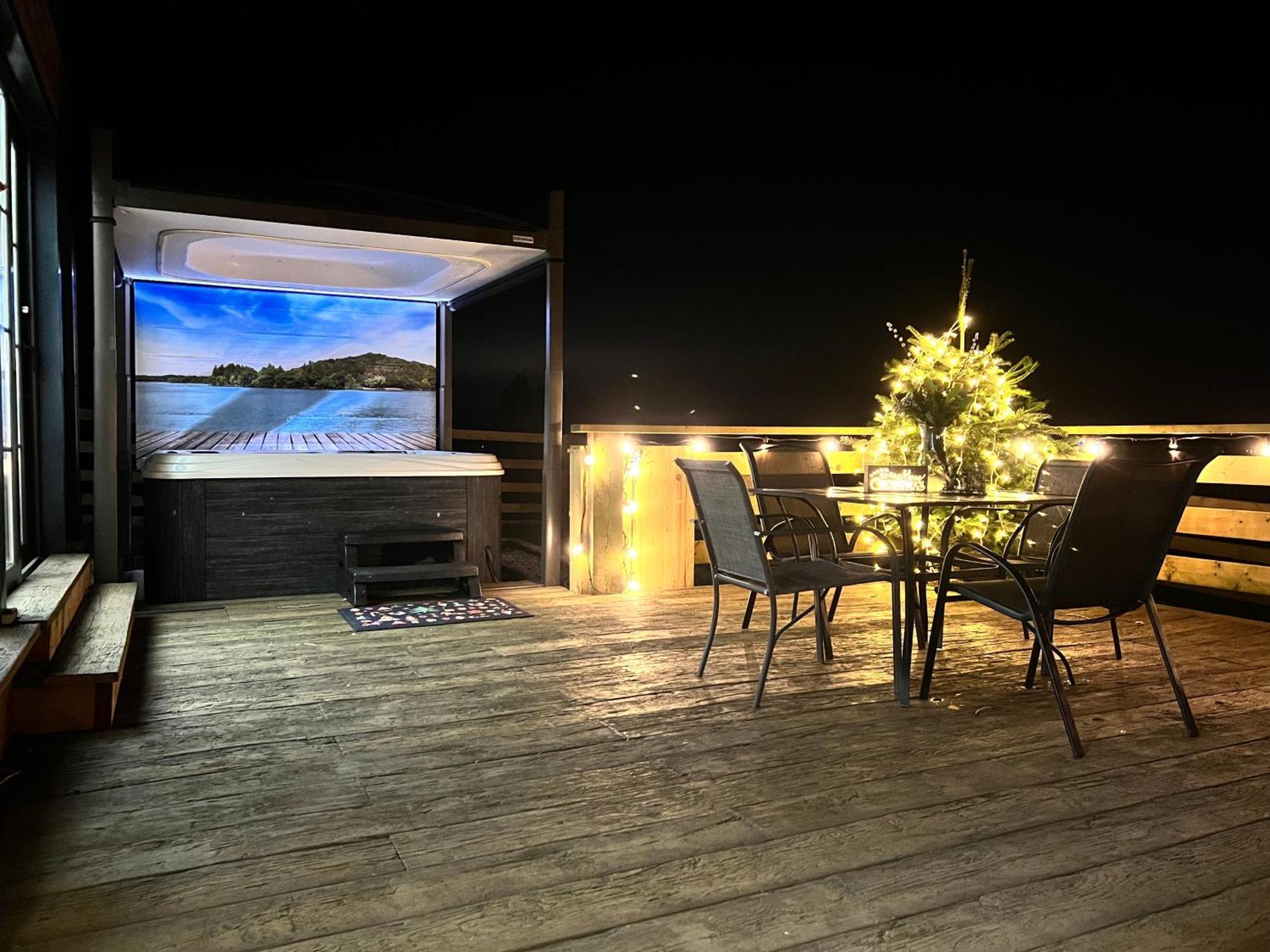 Burtree Country House, Tipi'S, Treehouse & Lodge & House Rooms With Hot Tubs In A Private Garden Thirsk Kültér fotó
