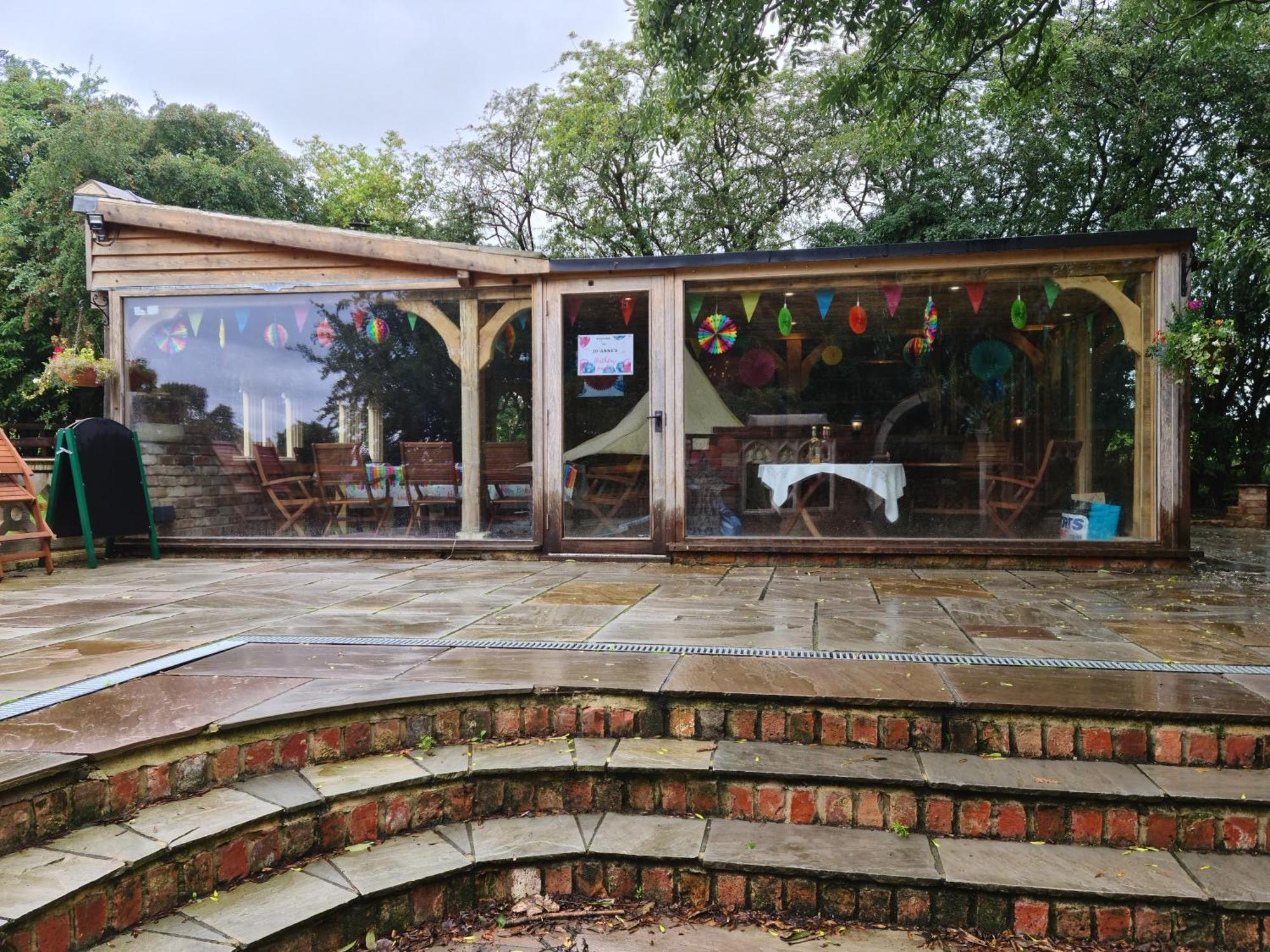 Burtree Country House, Tipi'S, Treehouse & Lodge & House Rooms With Hot Tubs In A Private Garden Thirsk Kültér fotó